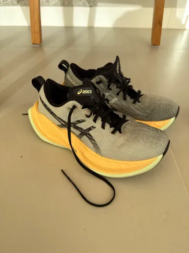 Tênis Asics Superblast - 36