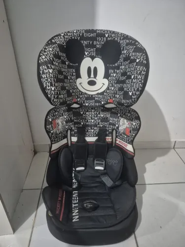 Cadeirinha infantil para carro Mickey Mouse-conservada