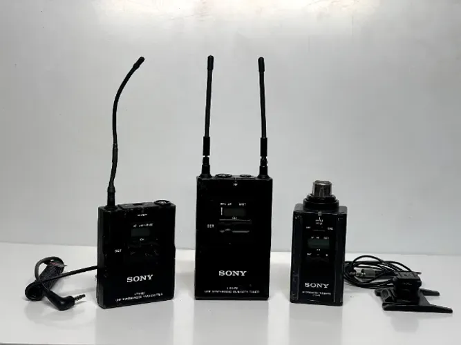 KIT MICROFONE LAPELA SEM FIO - SONY UWP-V6 (UTX-P1 + URX-P2 + UTX-B2)
