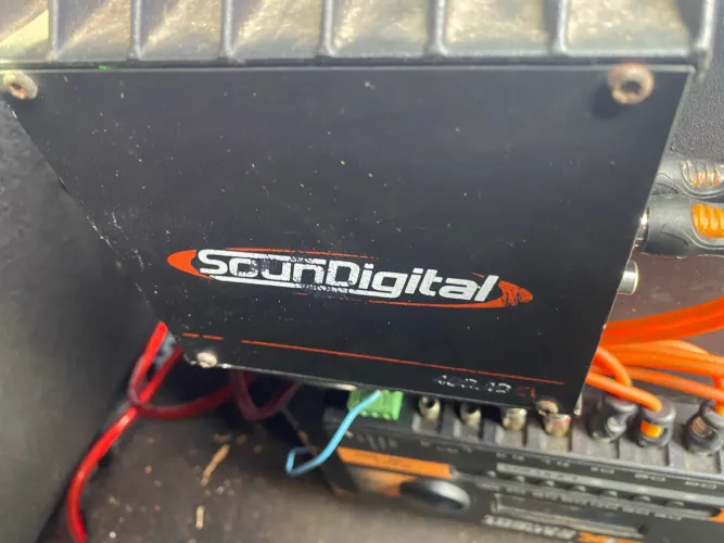 Som automotivo 1,300
