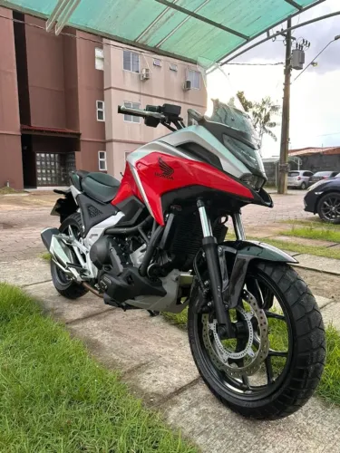 Honda NC 750X DCT 2025 - 8.000km - Impecável