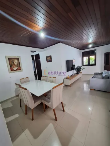 Casa no Condomínio São Luís Rei de França com 3 quartos (1 suíte) 152²