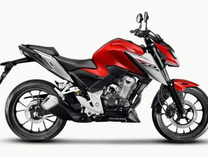 CB 300F / Ano: 2026