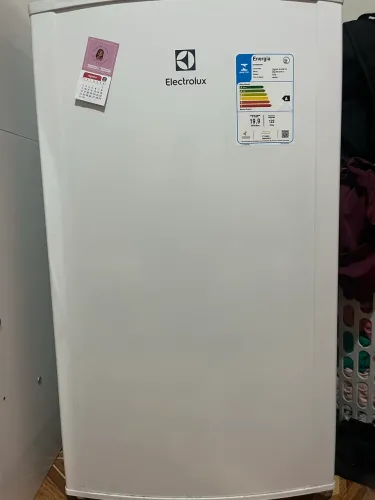 Frigobar Electrolux 122L