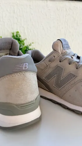 Tênis New Balance 696 de couro cinza n39 semi novo