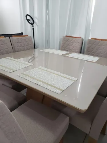 Jogo de mesa 8 cadeiras