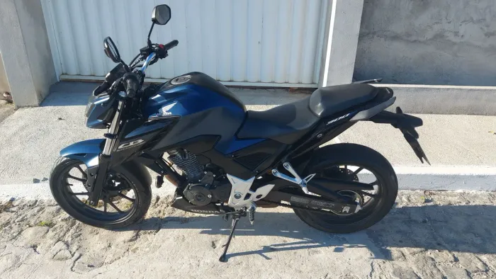 Honda CB 300F Twister ABS Azul Metálica - Quitada | Revisões na Honda | Excelente Estado