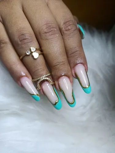 Dani manicure 