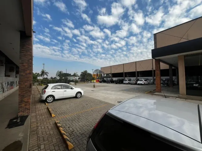 Salão para alugar em Piracicaba, Vila Industrial, com 56.69 m²