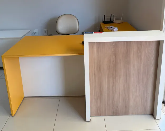 Vendo bancada para escritório ou clínica 