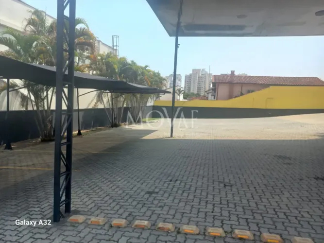 Ponto comercial na Avenida São João de esquina próximo a ponte estaiada