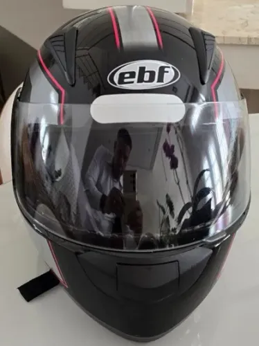 Capacete EBF E8 - Seminovo