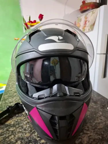 vende-se capacete RACE TECH