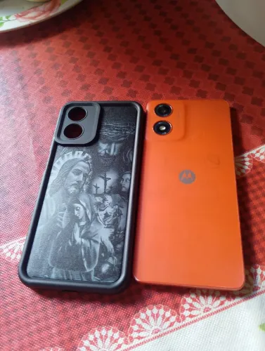 Vendo um celular em perfeito estado.