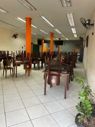 Vende-se restaurante em pleno funcionamento!