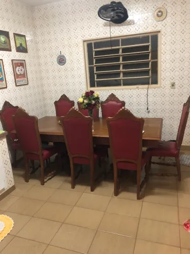 Mesa de jantar retrô com 8 cadeiras 