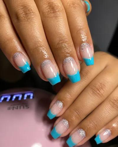 Unhas de gel e fibra