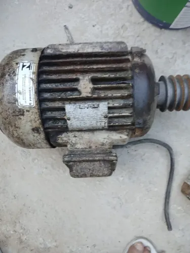 Motor  e pulia