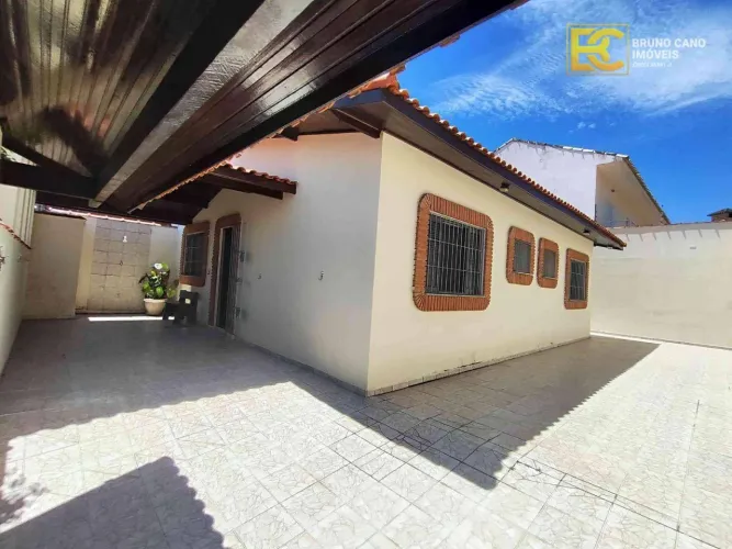 Casa bem localizada á venda - Cidade Nova Peruíbe - Peruíbe/SP