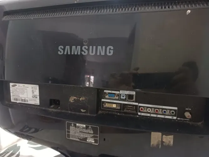 Monitor TV Samsung 24" - Funcionando