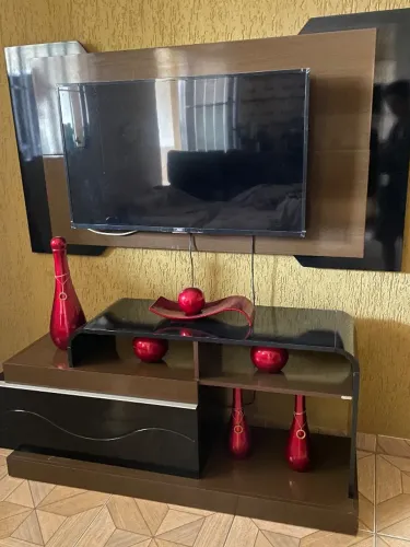 Conjunto para sala: Painel, Rack, Aparador e Centro de mesa.