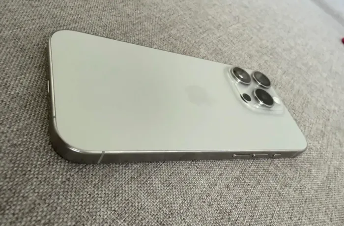 iPhone 15 Pro 256 Semi Novo sem defeitos