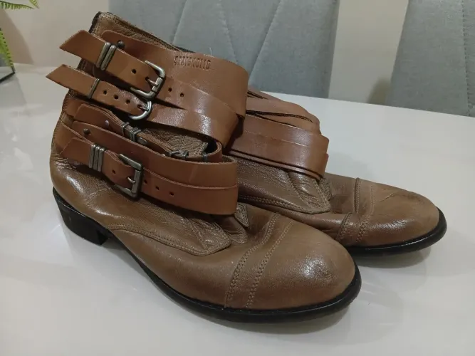 Bota Santa Lolla couro tamanho 39 nova