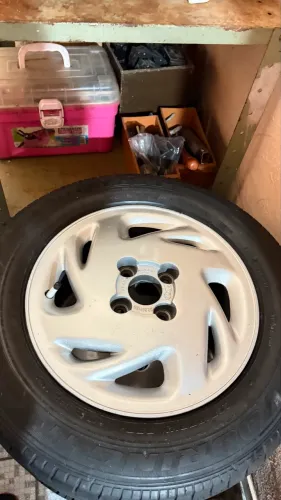 Rodas Kadett Gsi com pneus Goodyear 
