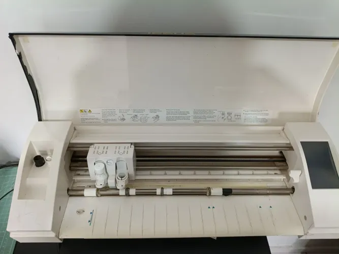 Vendo silhouette cameo 3 com lâmina automática