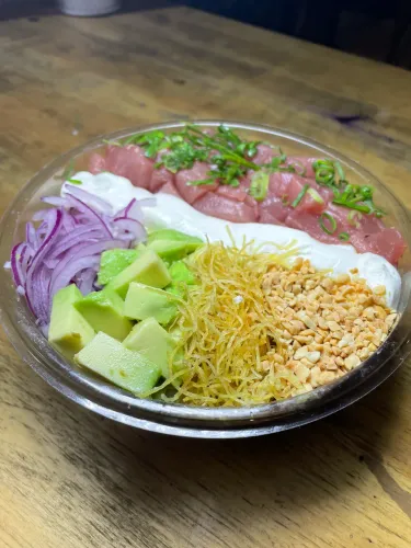 Restaurante Japonês na Glória contrata auxiliar de Sushiman 