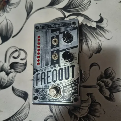 Pedal de Efeito DigiTech FreqOut