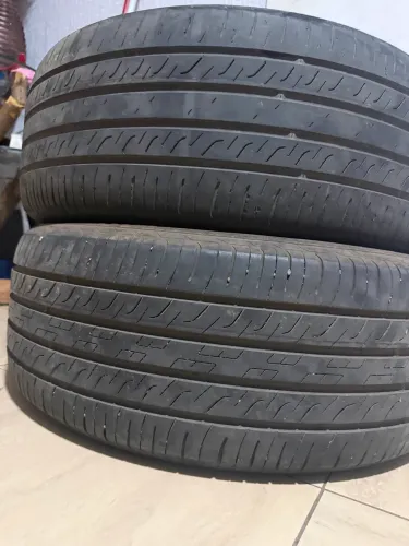 Pneu 235/50/19