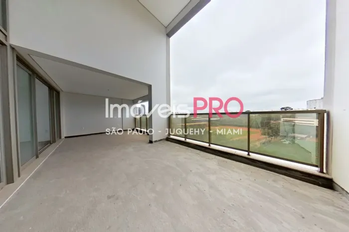 Apartamento com 4 suítes e 4 vagas com vista para o Parque do Ibirapuera