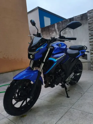 YAMAHA FZ25