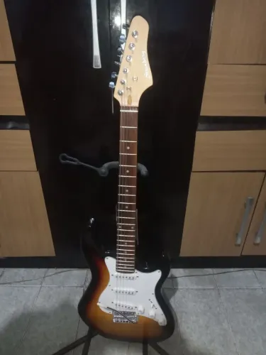 Guitarra Strinberg