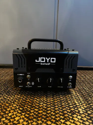 Mini Amplificador Híbrido Joyo BanTamp Zombie (20W)