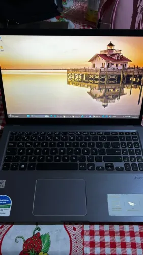 Notebook ASUS Intel Core i5 8GB RAM 256GB SSD - Muito Conservado