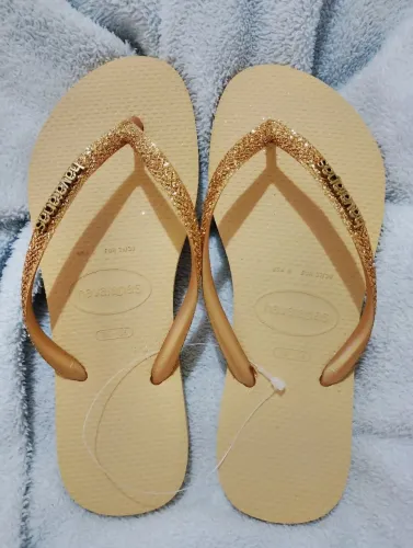 Chinelo havaiana dourado glitter
