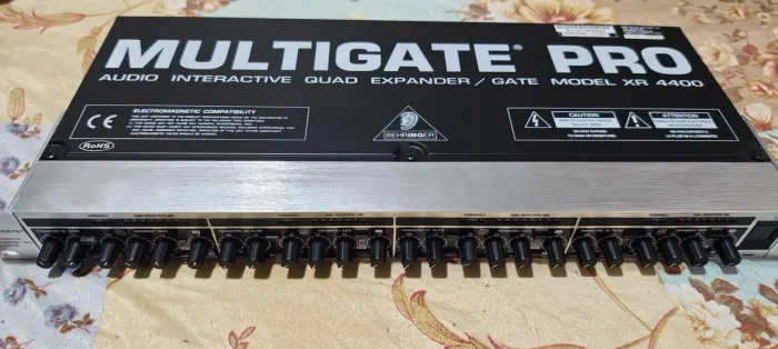 MULTIGATE PRO BEHRINGER XR4400