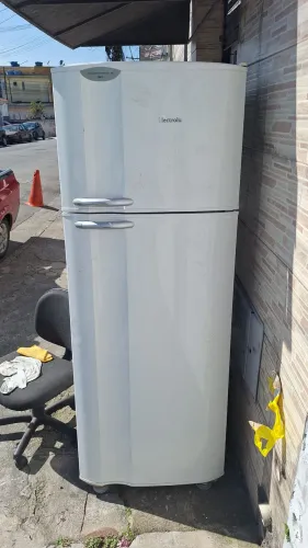 Geladeira eletrolux 440 litros