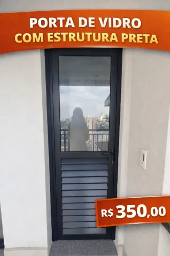 PORTA COM VIDRO