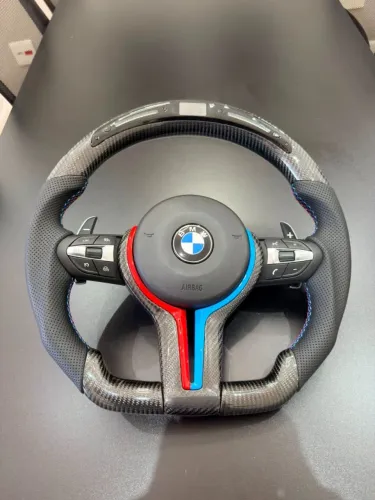 Volante BMW Série M em Fibra de Carbono com LED e Paddle Shift