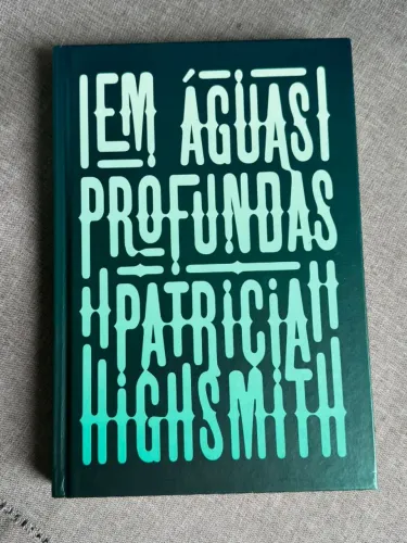 Em águas profundas