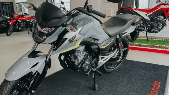 HONDA TITAN SEM SAIR DE CASA NA RECREIO MOTOS