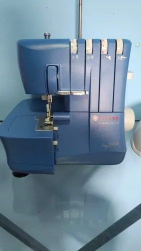 Máquina Overloque Singer Semi Industrial