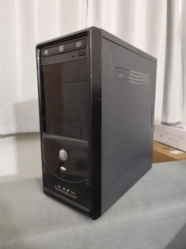 Gabinete NTC com Leitor CD- Usado