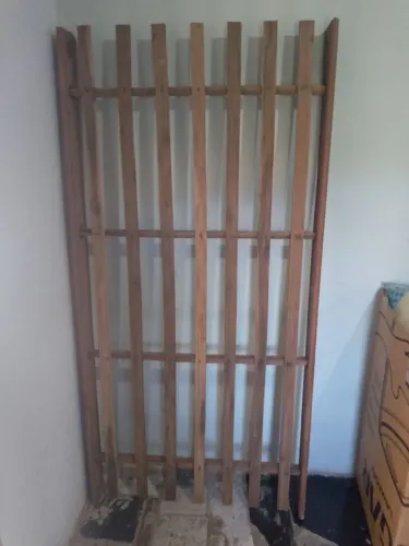 Cama de solteiro completa de sucupira