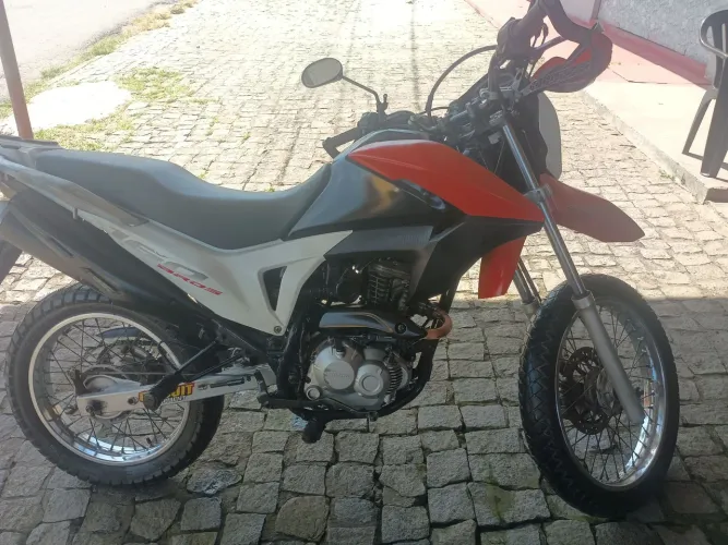 Bros 160 tudo em dias