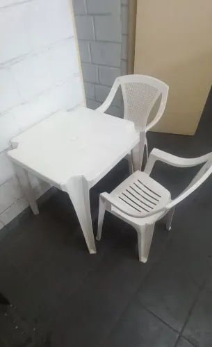 Mesa e 6 cadeiras