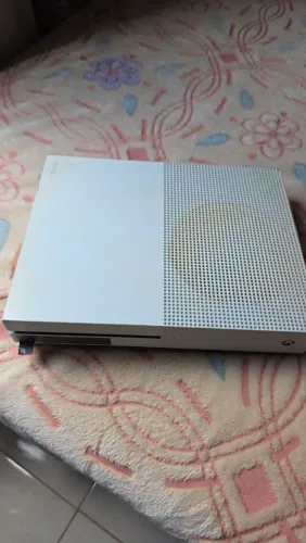 Vendo Xbox One S